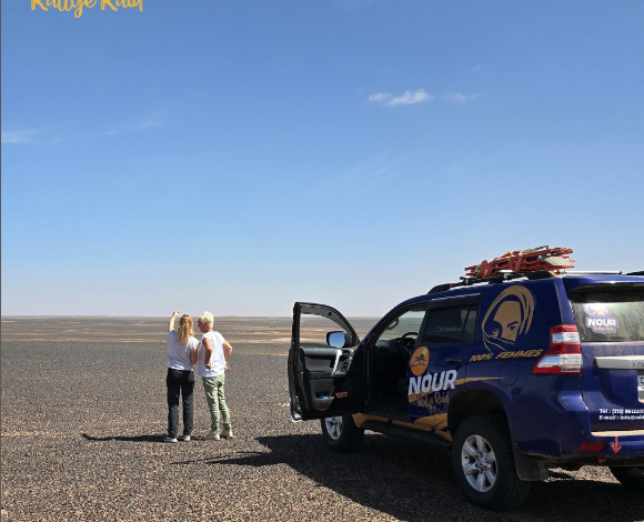 Participante du Nour Rallye Raid en plaine course