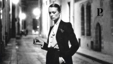 Archive Tailleur Yves Saint Laurent. Photo Helmut Newton